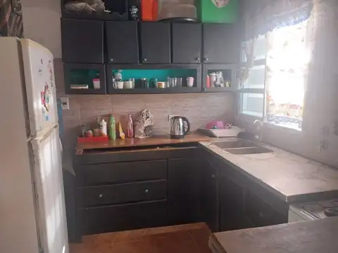 SE VENDE CASA Bº LA LOMA,3 DORMITORIOS RECONQUISTA