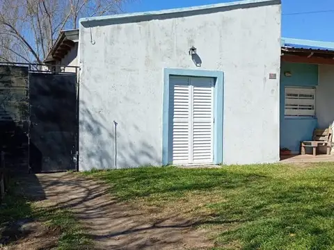 SE VENDE CASA Bº LA LOMA,3 DORMITORIOS RECONQUISTA