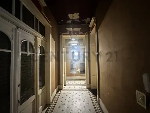 Casa 7 ambientes con 3 baños