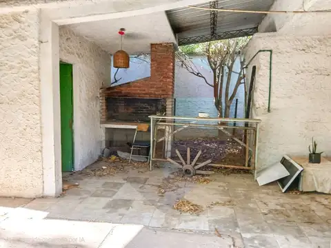 Venta casa de 2 dormitorios en San Luis.