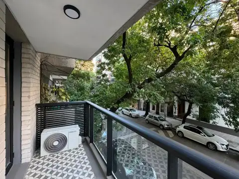 Alquilo Temporario en Belgrano / Colegiales. 2 Ambientes al frente con balcón corrido. A estrenar.