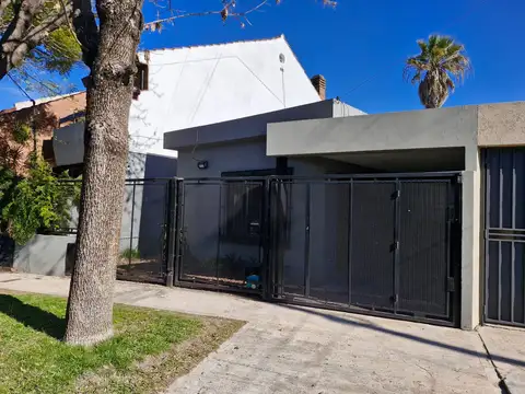 Depto Tipo Casa en Venta de 4 ambientes