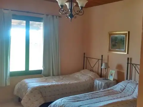 Casa 4 ambientes con 3 baños