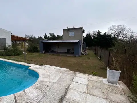VENTA CASA 2 DORM EQUIPADA CON PILETA LOS MOLINOS!