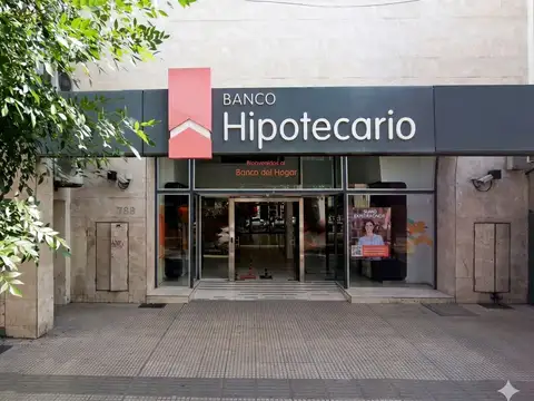 EXCELENTE LOCAL EN VENTA - SAN MARTIN AL 700