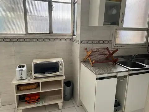 Vendo en San Telmo, Departamento de 3 ambientes con balcón. Apto Crédito