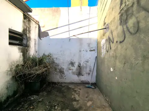 Oportunidad venta de Departamento mas local 