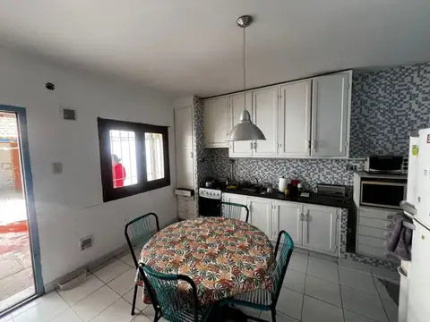 Depto Tipo Casa 3 ambientes con 2 baños