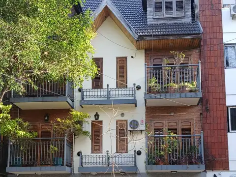 Barracas, PH 5 ambientes, cochera. SIN EXPENSAS 