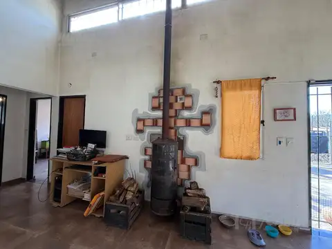 Casa 4 ambientes con 1 baño