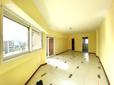 Departamento de 3 ambientes con balcón luminioso  Barrio Norte