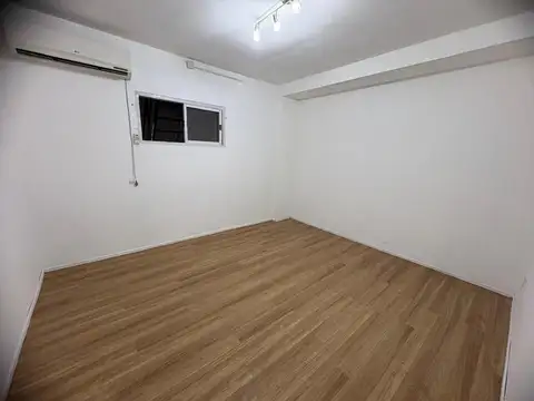 Oficina 3 ambientes con 1 baño