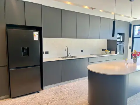 Casa en Venta en Castelar Norte, USD 450.000