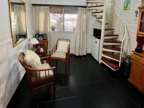Depto Tipo Casa 2 ambientes con 1 baño