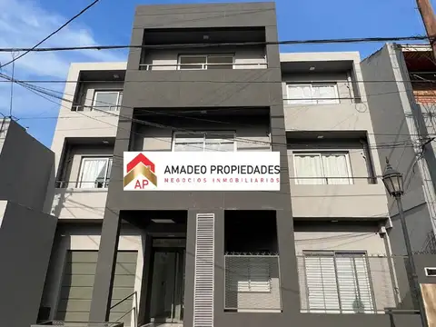 Dpto monoambiente de poca antiguedad, 1er piso interno. Ubicado 25 de Mayo 182, Temperley