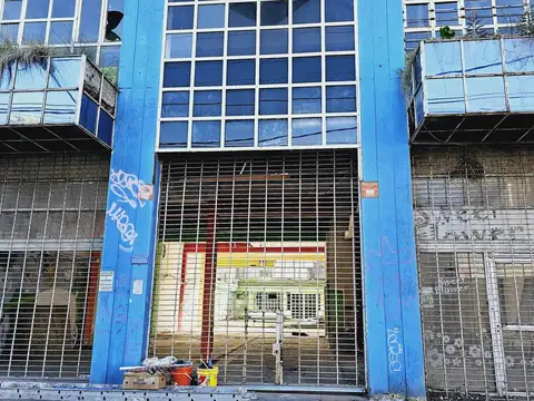 Local en pleno Villa Bosch