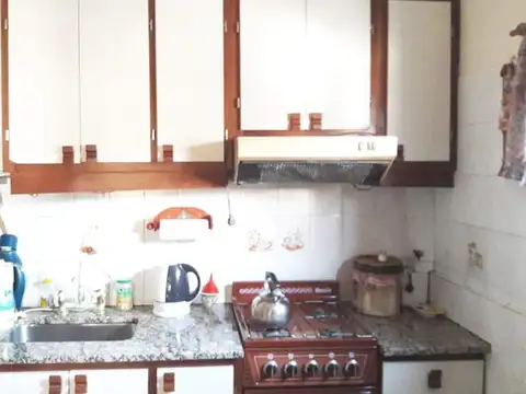 Depto Tipo Casa 6 ambientes con 2 baños