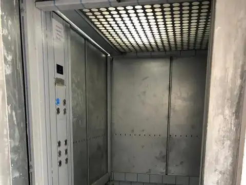 Oficina a estrenar 154 m² Cub c/ baños ambos sexos - S.Justo (Ctro)