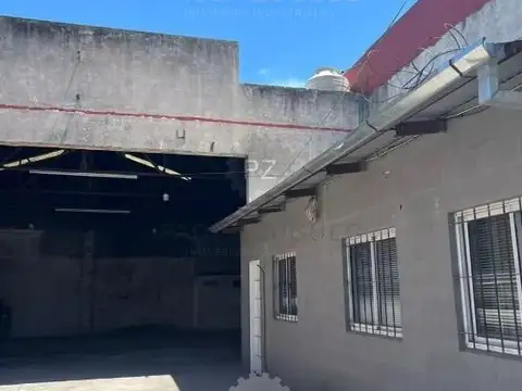 Galpon en Venta en Luis Guillon, USD 130.000
