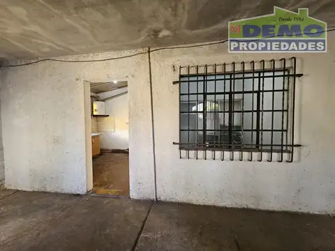Casa 4 ambientes con 1 baño