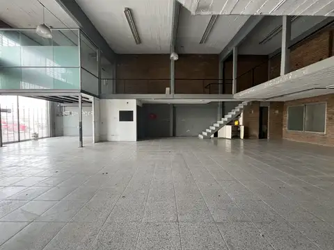 Dueño alquila Local 350 m2 en alquiler en Quilmes Oeste