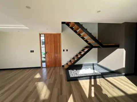 Casa en Alquiler de 4 dormitorios