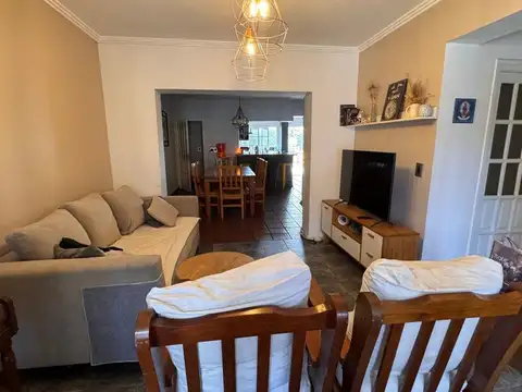 Depto Tipo Casa en Venta de 5 ambientes