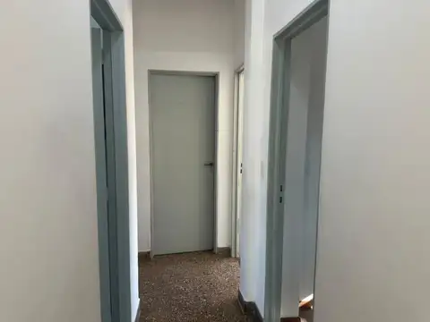 Depto Tipo Casa en Alquiler en Caseros, $ 850.000