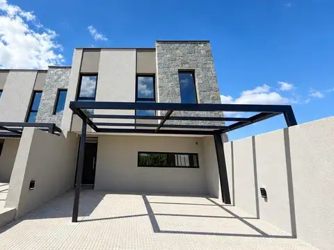 Tríplex de categoría en venta  Campo Chico