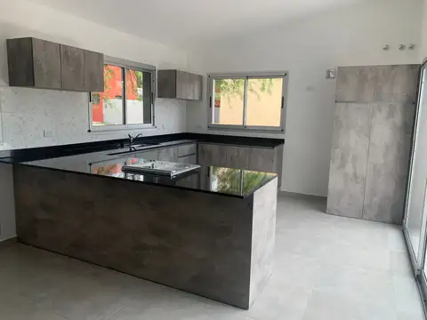 Casa en Alquiler de 2 dormitorios