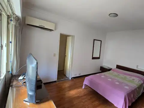 ALQUILER DE CASA 3 AMBIENTES CON PATIO