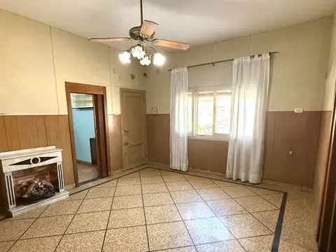 Casa 4 ambientes con 1 baño