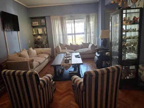 Departamento en Venta en La Lucila Vias / Libertador, USD 390.000