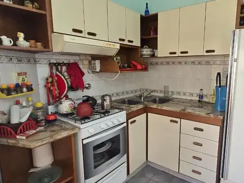 Casa con patio, cochera, terraza. Exc. Ubicación!