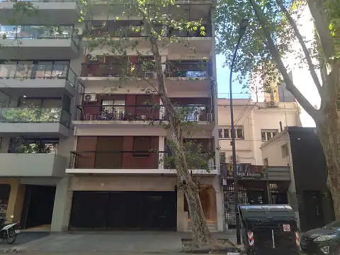 Excelente semipiso. Muy luminoso y muy buena vista.