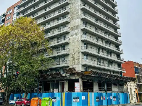 27 de Febrero y Buenos Aires - Dpto de 1 Dormitorio Externo. Posibilidad cochera.