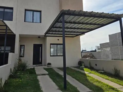 VENTA DUPLEX 2 DORM. BARRIO NORTE 1