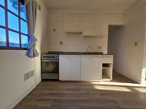 Depto Tipo Casa 3 ambientes con 2 baños