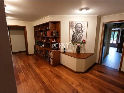 Casa 7 ambientes con 4 baños