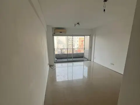 Departamento en Alquiler en Monserrat, $ 600.000