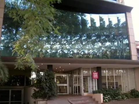 Oficina en Venta con 5 cocheras