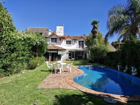 CASA EN VENTA 8 AMBIENTES SAN FERNANDO