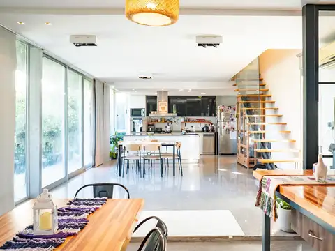 Casa 5 ambientes con 3 baños
