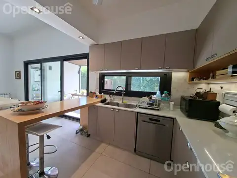 Casa en Venta Moderna en una planta, mas dpto. en La Campiña, Pilar
