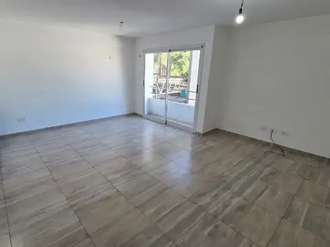 Departamento en Alquiler en Lomas de Zamora, $ 450.000