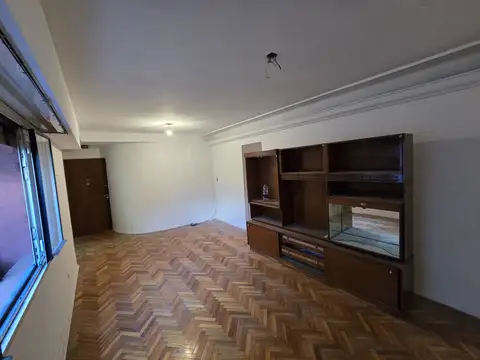 Venta *Apto Crédito* Departamento 3 Amb. 2 Patios. San Juan, Boedo.