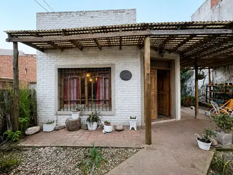Casa en venta 3 dormitorios  La Plata, San Carlos