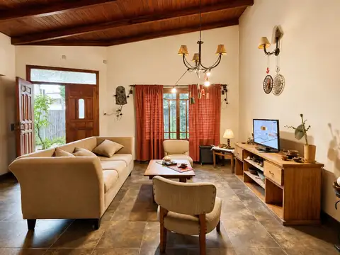 Casa 6 ambientes con 1 baño