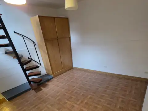 Depto Tipo Casa en Alquiler de 1 dormitorio