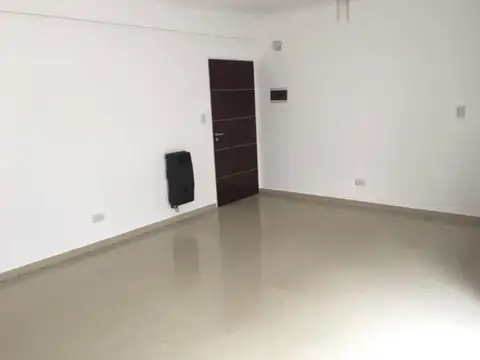 departamento de 2 ambientes con patio